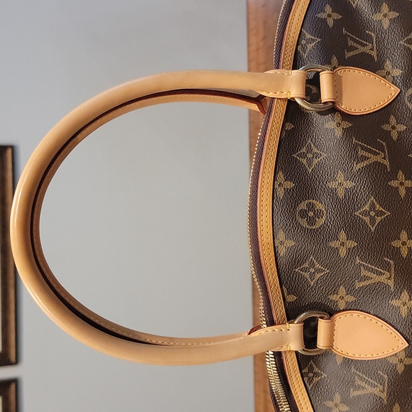 🎉SOLD🎉 💯% Authentic Louis Vuitton Lockit Horizontal bag - Picture 4 of 11